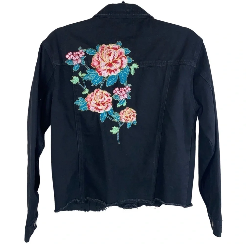 Women’s Embroidered Boho‎ Floral Black Long Sleeve Denim Jacket Size Small
